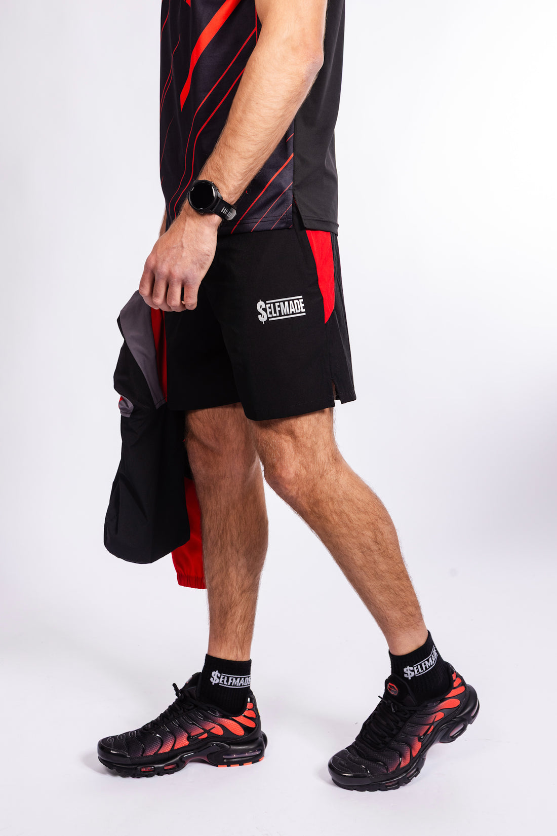 Momentum Shorts – Black/Red